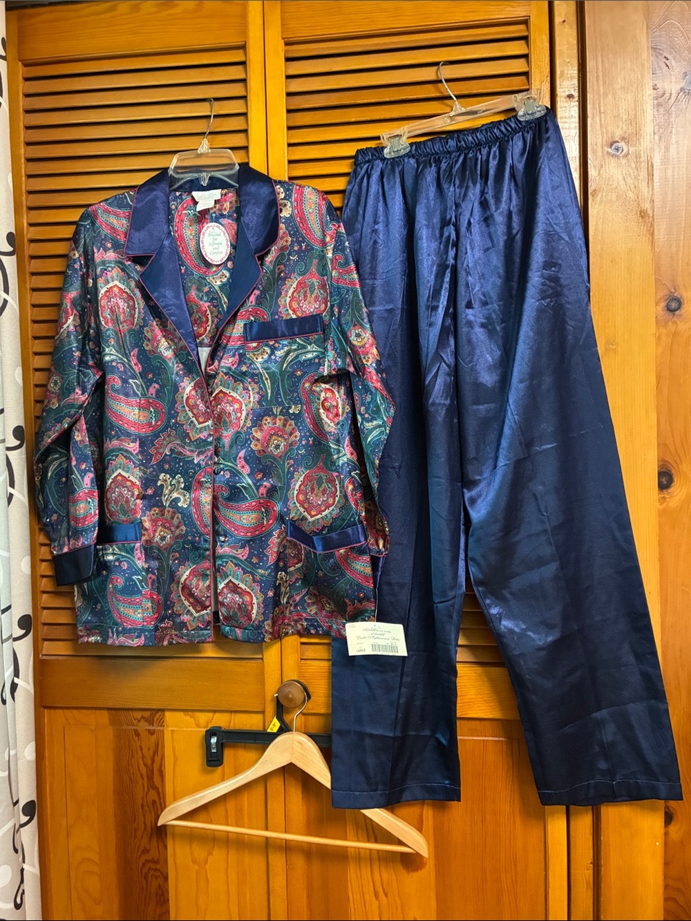 Cachet Women's Navy Blue Satin Pajama Set with Multicolor Paisley Jacket